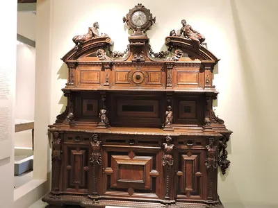 SIDEBOARD