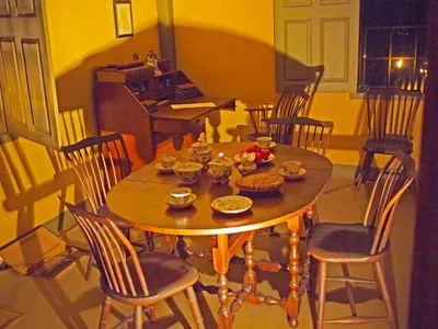 Breakfast Table Island
