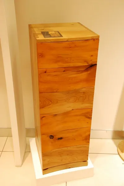 Bathroom cabinet