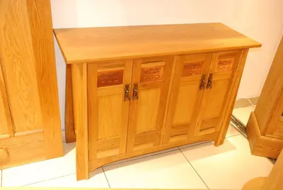 High Quality Mounted Rustic Wooden Cabinet