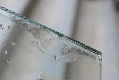 Clear tempered and soaked glass