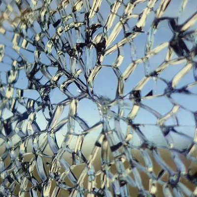 Crackle laminated glass