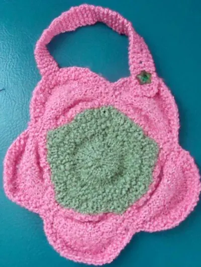 Christmas Tree-Shaped Pot Holder by Blue Lotus Exim Co., Ltd.