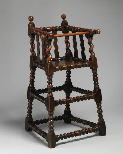 Chivari chair