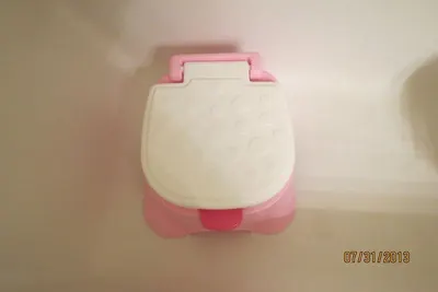 Plastic lunch box