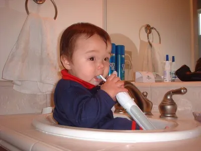 Rechargeable children electric toothbrush