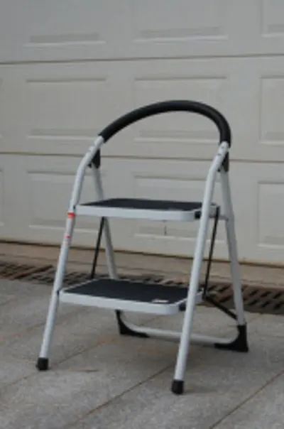 Aluminium step ladder