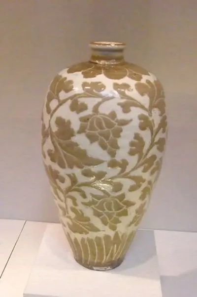 Ceramic vase