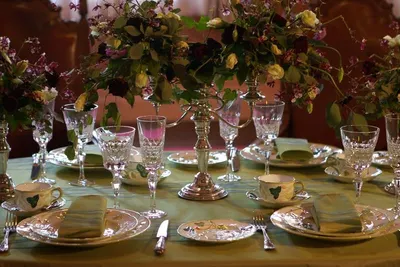 Banquet table