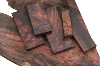 Red Sanders / Red Sandal Wood