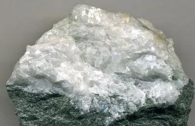 Natural Mica Green Ball
