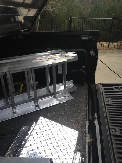 Retrax Lid Pick Up Cover