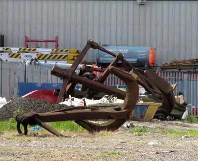 Hydraulic timber grab