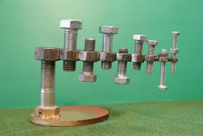 Hex bolt