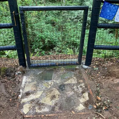 Sluice gate