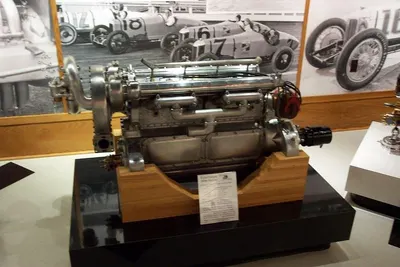 Engine Cutaway Model by Guangdong Zhongcai Eduication Euipment Co., Ltd