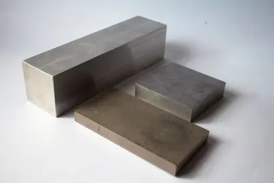Cemented carbide plate