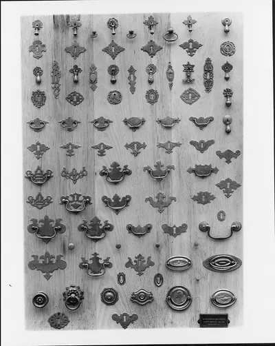 Knobs by Kasim Handicrafts