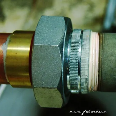 1BN4- BSP MALE 60 SEAT x NPT MALE by Hebei Sinopulse Tech Group Co., Ltd.