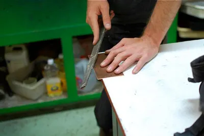 SIDE SEALER