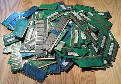 Recycling the broken original lcd for iphone4/4s