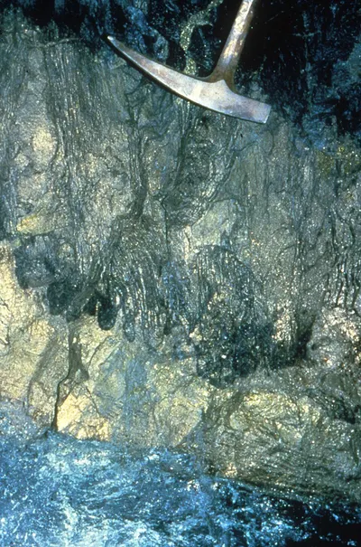 Nickel Ore 4%+