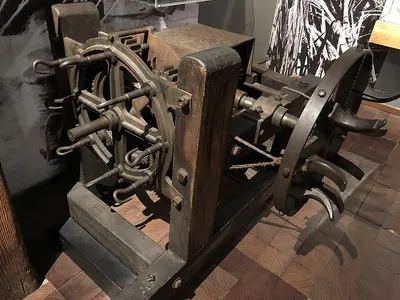 Die of spangle chain machine by Wuxi Tiger Thread Accessories Co., Ltd