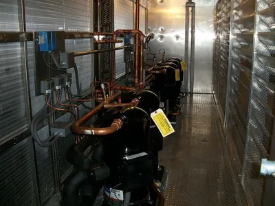 Screw chiller