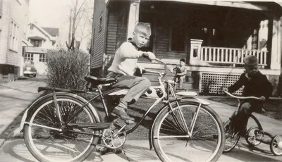 Advertising tricycle