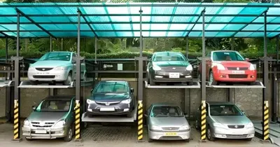 Four post hydraulic car lift