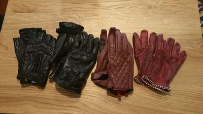 Motorbike gloves