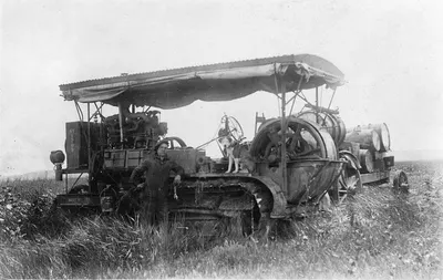 Front bulldozer plate match with tractor
