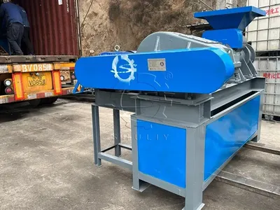 Direct Factory Sale New Wood Pallet Hot Press Machine Comprehensive Wood Product Processing Line Including Wood Crusher Shaving