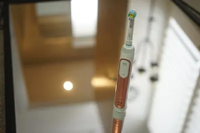 Rechargeable electric toothbrush
