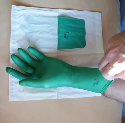 Chemical Resistant Rubber Gloves
