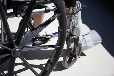 Folding electric wheel chair