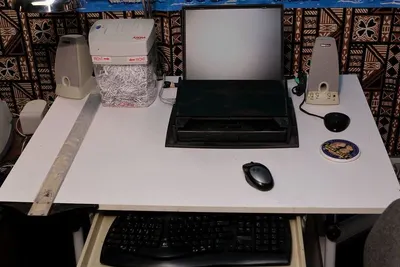 Wireless office keyboard and optical mouse