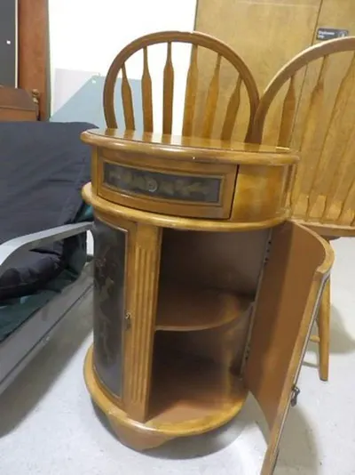 Elegant End Tables R19 by Luxury Home Furniture