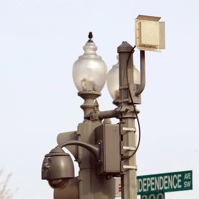 Suez canal searchlight lamp