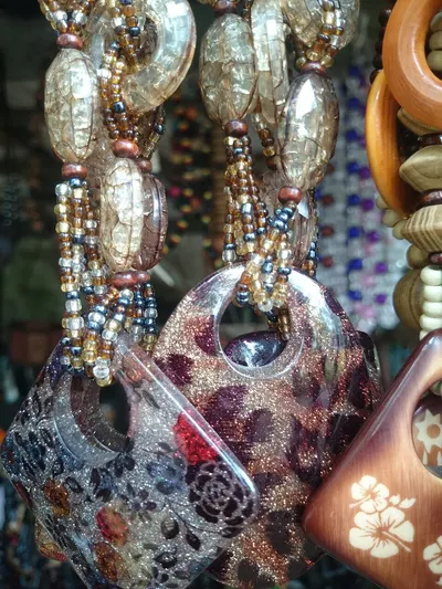Mother pearl crafts made in bali