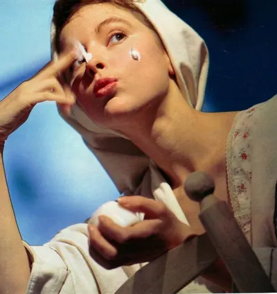Sunscreen Acne by Rosita Romadona