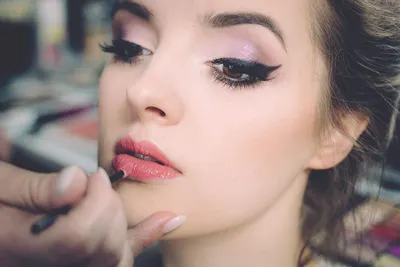 Retractable Eyeliner & Eye Shadow Pen