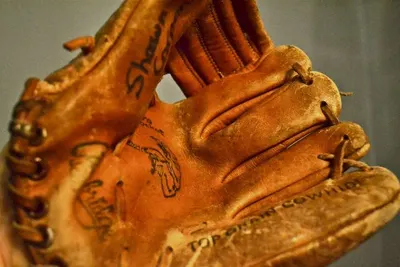 porcerlain GLOVE former