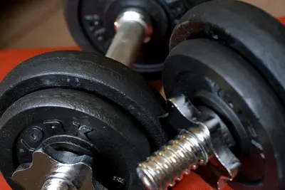 Pro-style dumbbell set