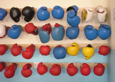 Painted-neoprene kettlebell