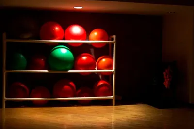 Billiard/pool table