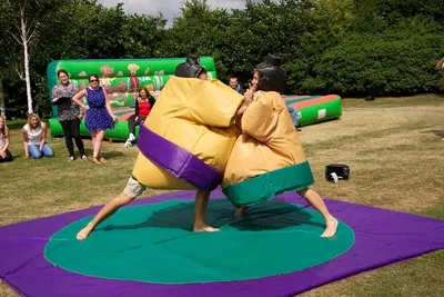 Inflatable paintball bunkers