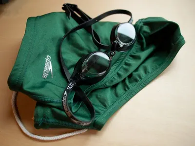 10x42 ED Green Binoculars