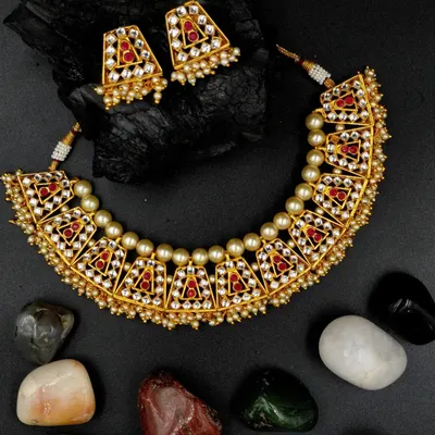 Moedbuille Off White Beaded Jewellery Set