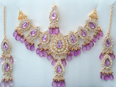 Artificial jewellary
